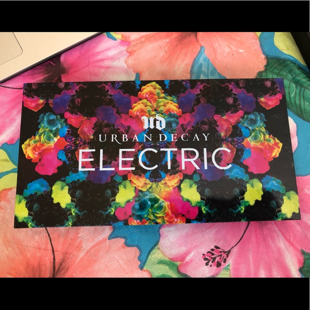 Urban Decay ELECTRIC Palette “DISCONTINUED”